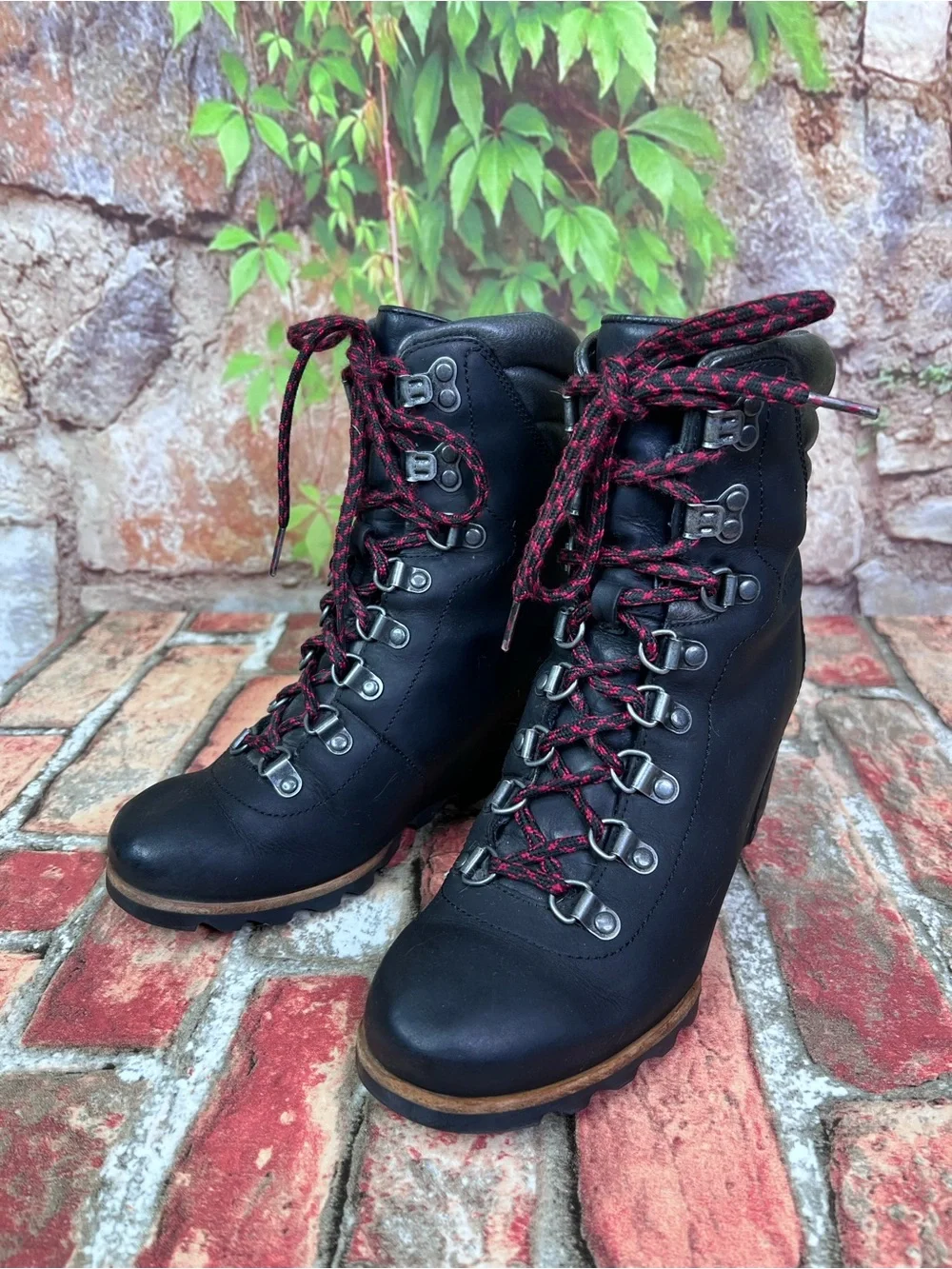 SOREL Black Leather Hidden Wedge Lace Up Boots, 7 - Picture 3 of 15